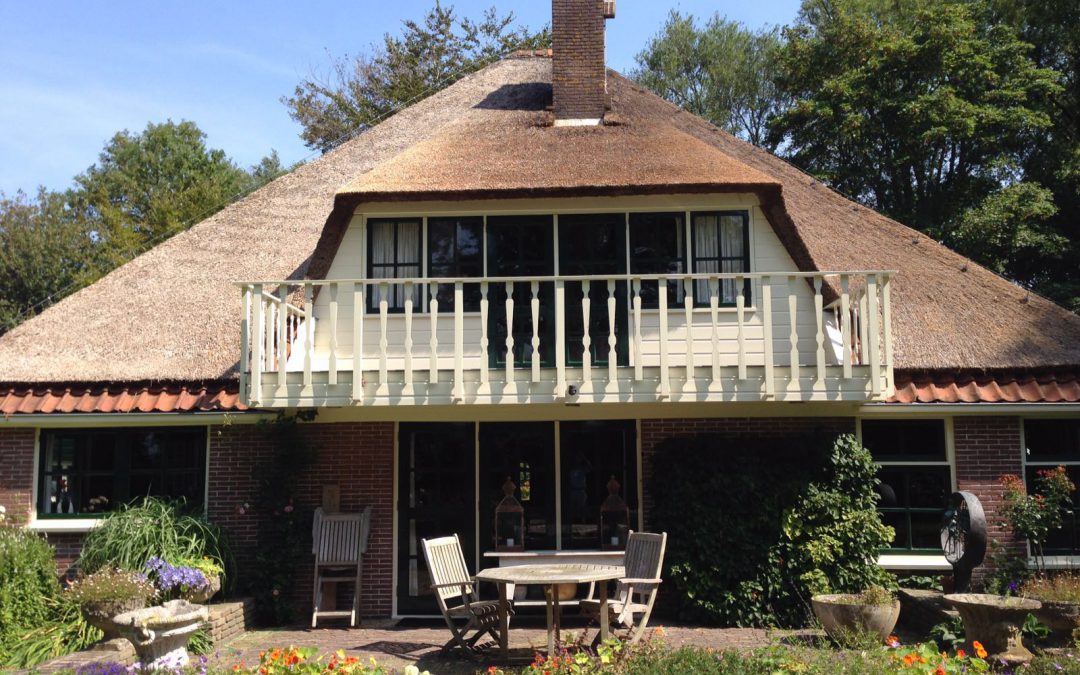 Buitenkant stolpboerderij