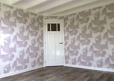 Slaapkamer behangen en schilderen